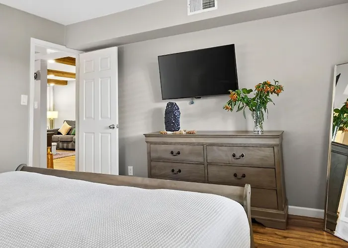 Camelback By Avantstay Apartment